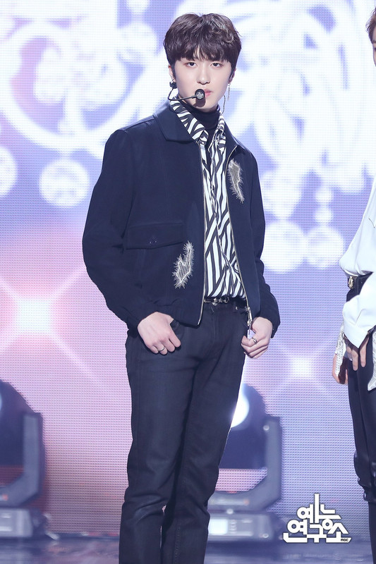 F2-A4-C6-DD-E66-C-4002-A274-B532-CEDACF9