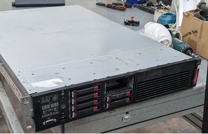 photo_5782929776665803997_y