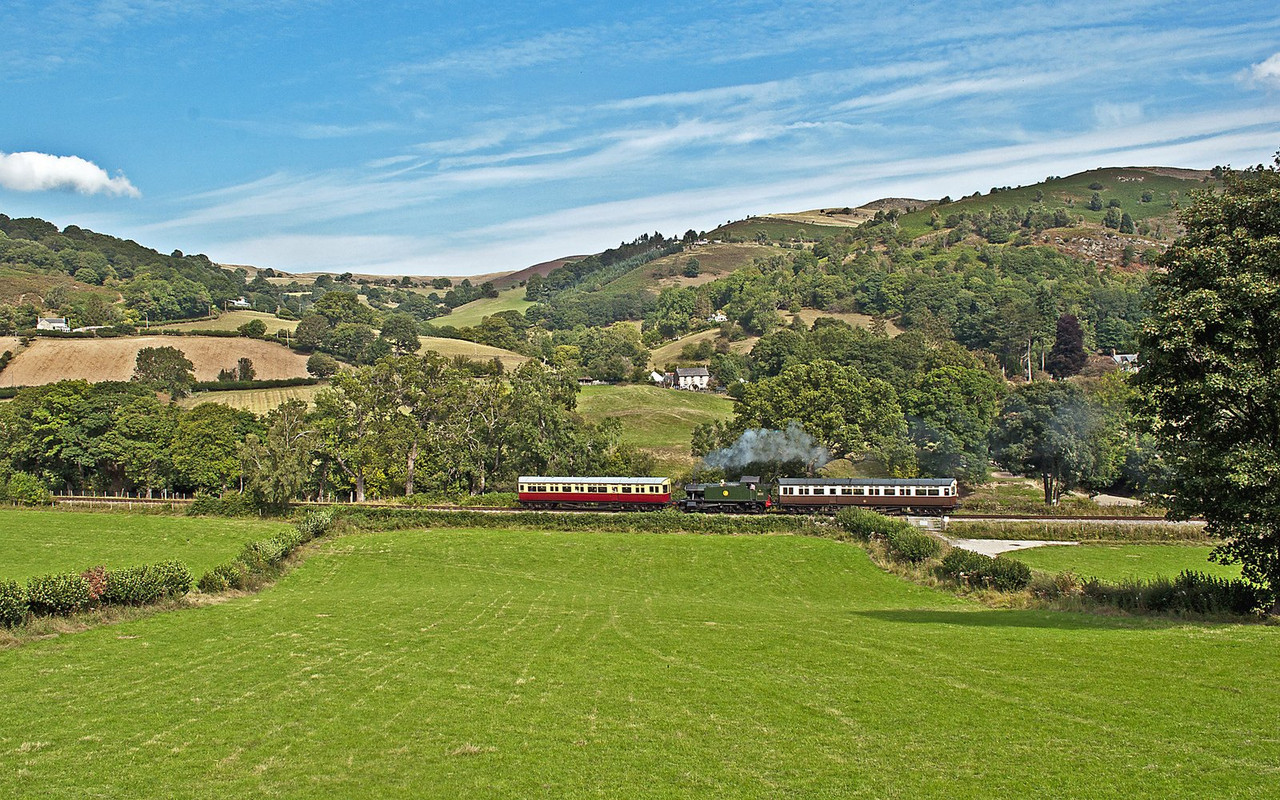 green-train-rride-wales.jpg
