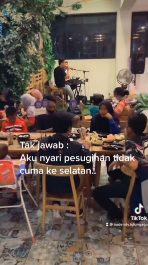 Kafe <a href='https://manado.tribunnews.com/tag/bu-dendy' title='Bu Dendy'>Bu Dendy</a> ramai pengunjung hingga dituding pakai pesugihan