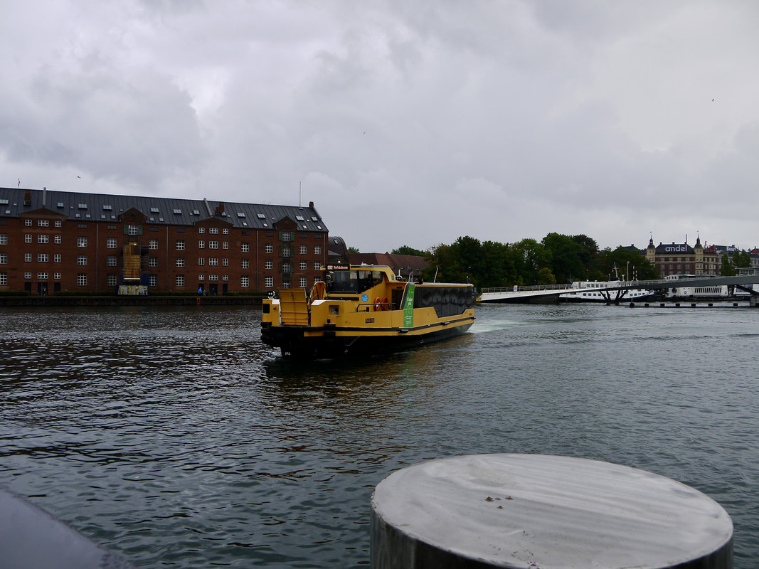 EEF59E1F-786E-490A-A62A-66B9A5713F9F_1_201_a