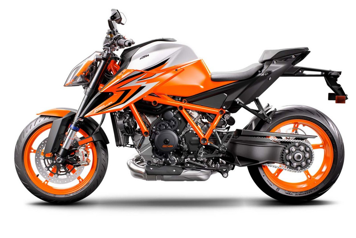 Стритфайтер KTM 1290 Super Duke R EVO 2022 с полуактивной подвеской