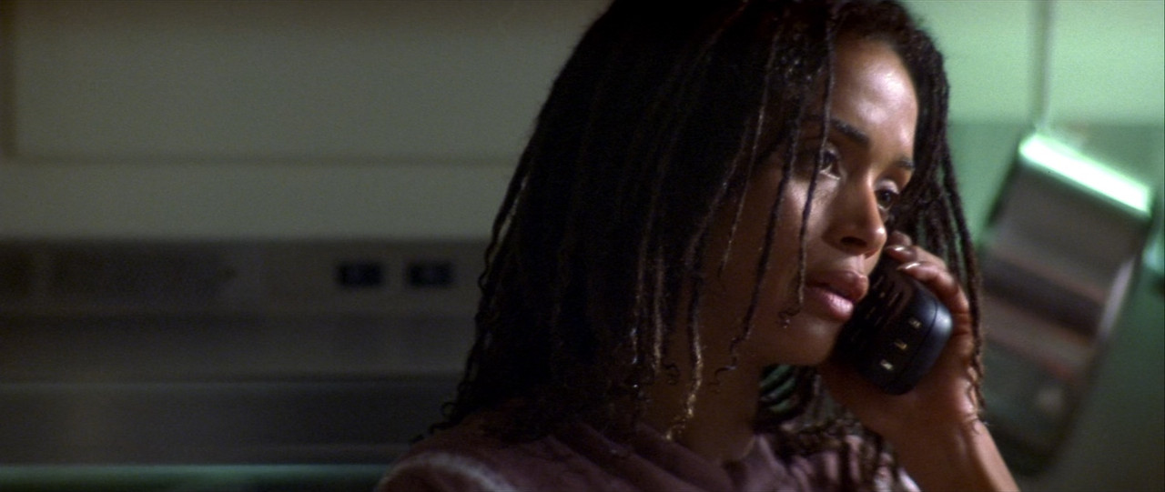 Enemy of the State (1998).mkv_snapshot_00.44.42_[2018.01.27_00.1