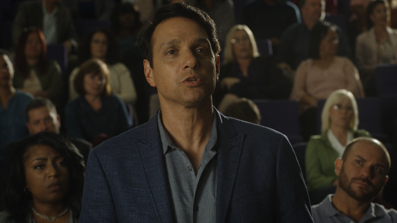 cobra.kai.s03e01.1080p.web.h264-glhf.mkv_snapshot_06.29_[2021.01.01_09.47.34]
