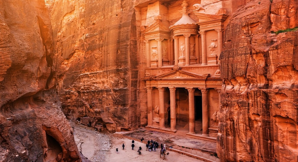 Image: https://i.postimg.cc/1XyFS23m/turismo6.jpg