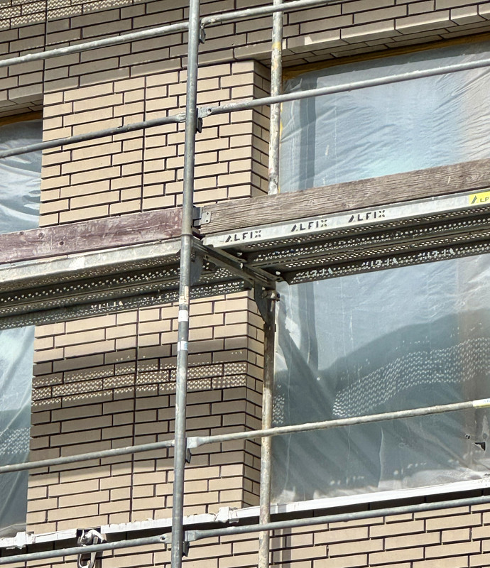 D1DC7152-8C0C-4EFB-B18F-DFE9E985A06A_1_201_a