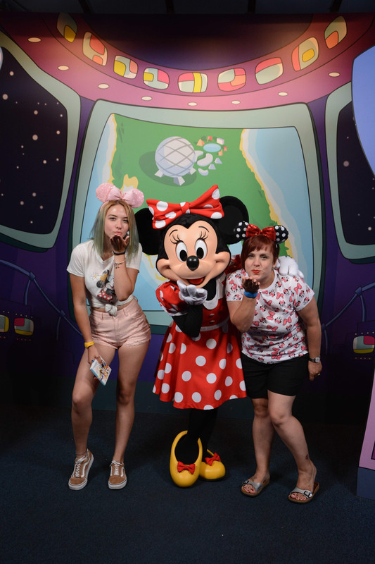 BCE90AD5-9183-411D-BD12-C7AA5F44D2E5