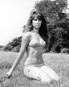 Caroline-Munro-b96