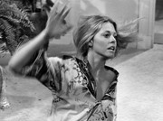 lindsay-wagner-c13