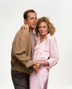 Cybill-Shepherd-b28