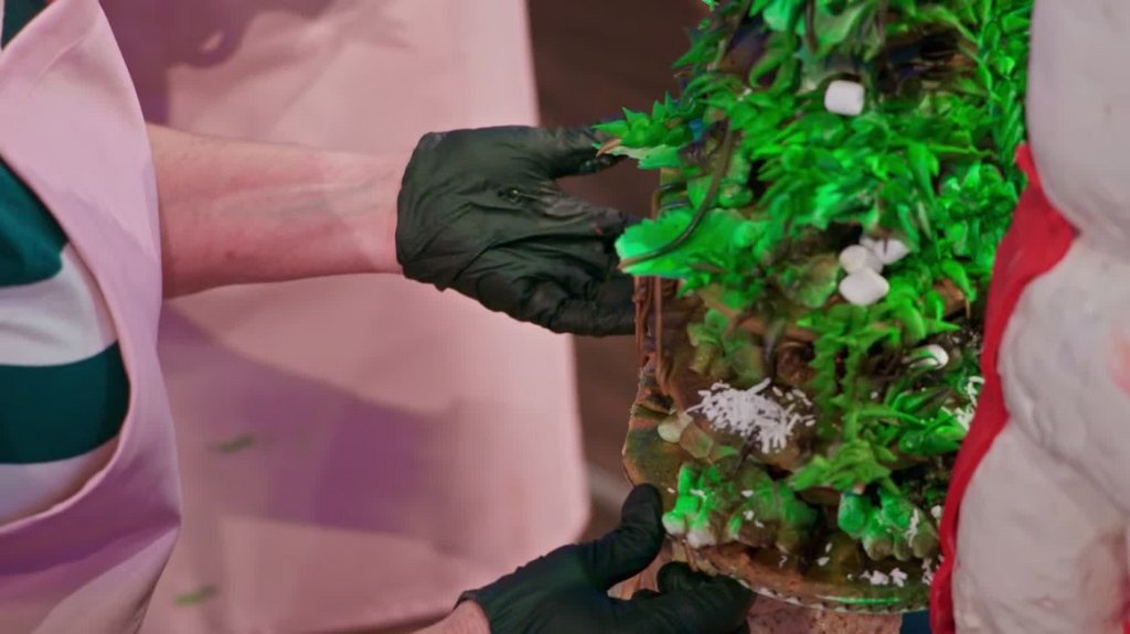 [Image: bti448hroy2l.jpg]