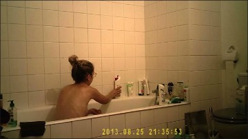 [Image: Voyeur48095100125.jpg]
