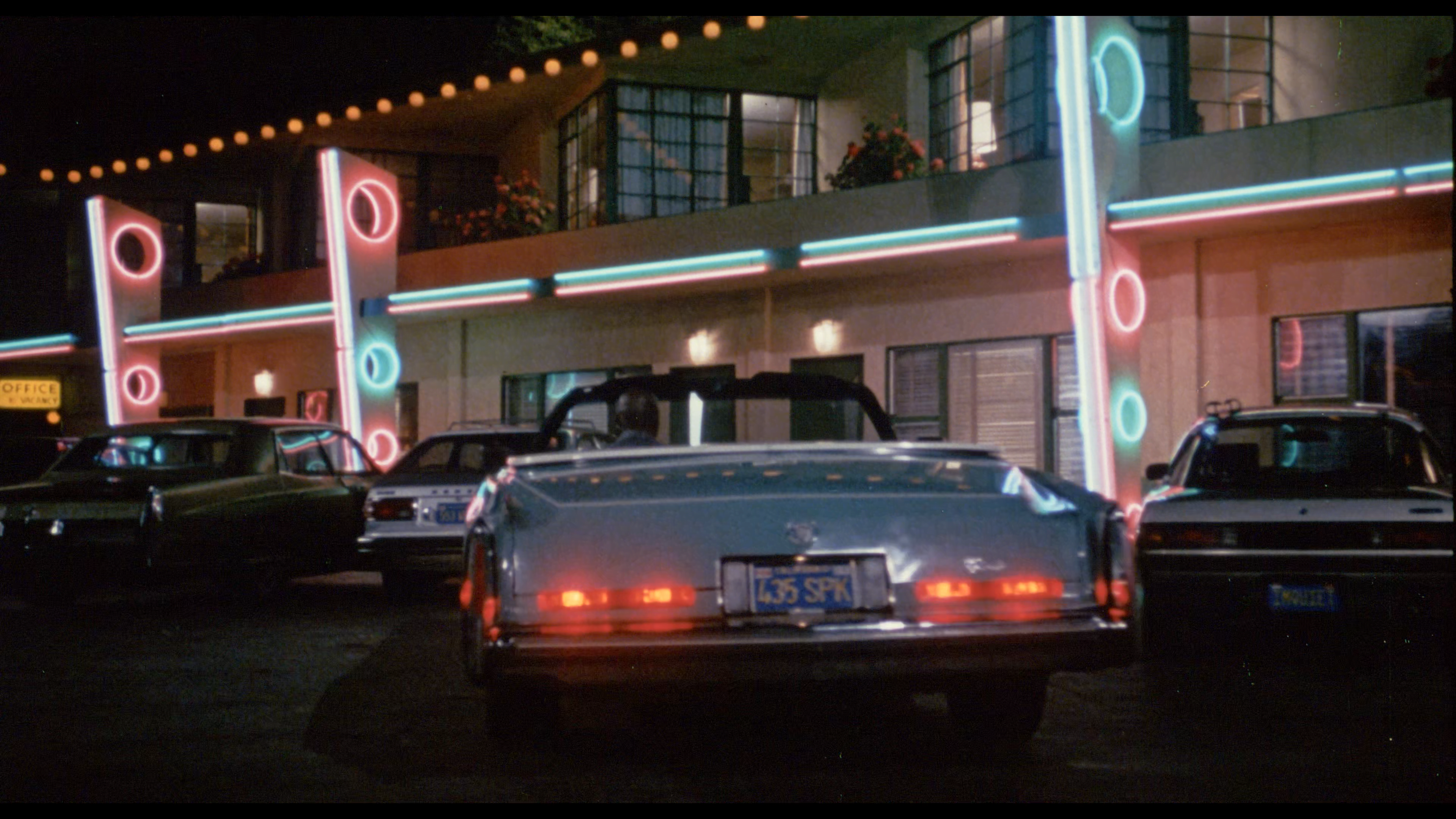 [Image: Commando-1985-35mm-2160p-HEVC-PCM-1-0-0003.png]