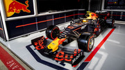 best-view-of-007-on-Red-Bull-cars.jpg