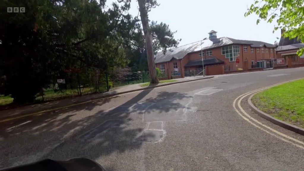 [Image: 4l0jve1x3gui.jpg]