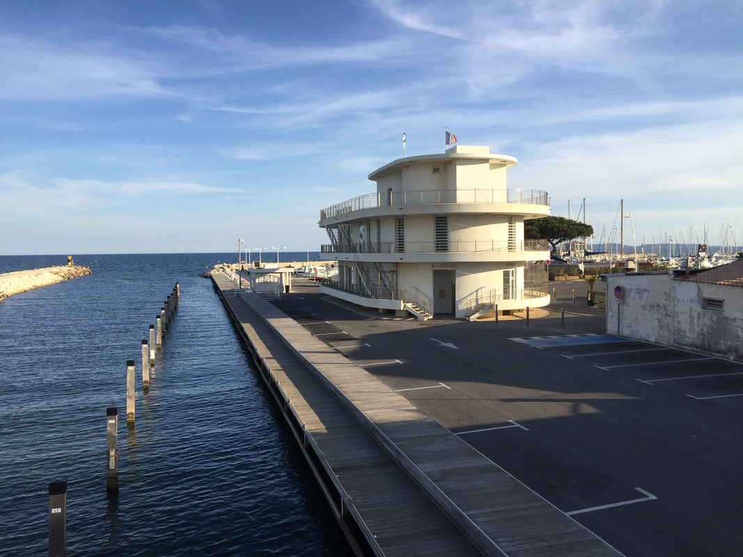 1A49B6B9-E4AA-4573-B6A9-9903074910F8