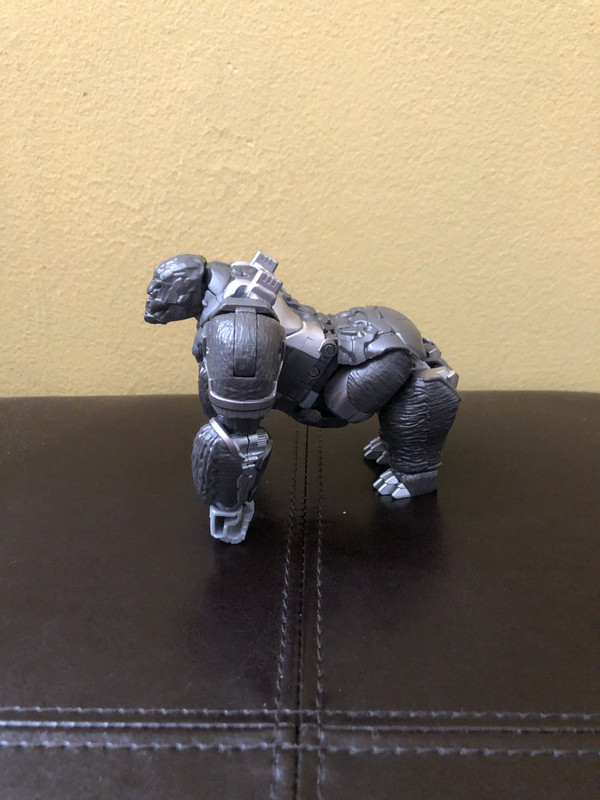 Rise-Of-The-Beasts-Mainline-Voyager-Optimus-Primal-09