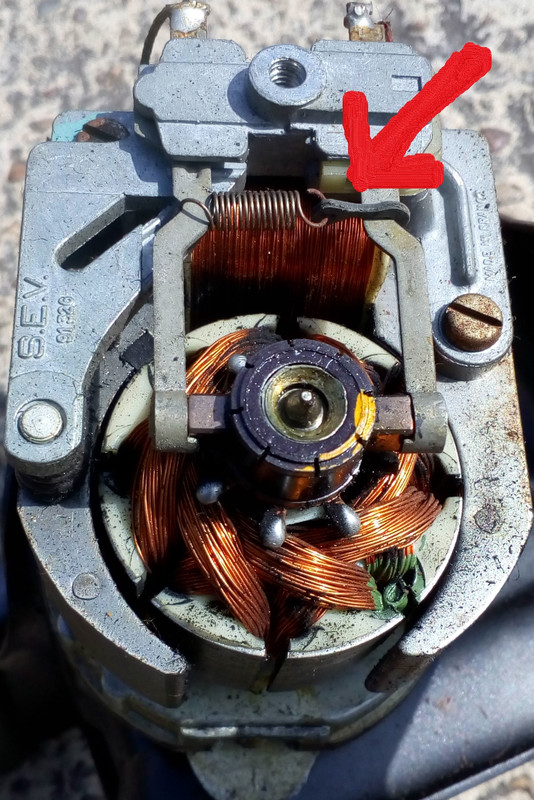 1-Original-spring-and-isolator-in-wiper-motor-