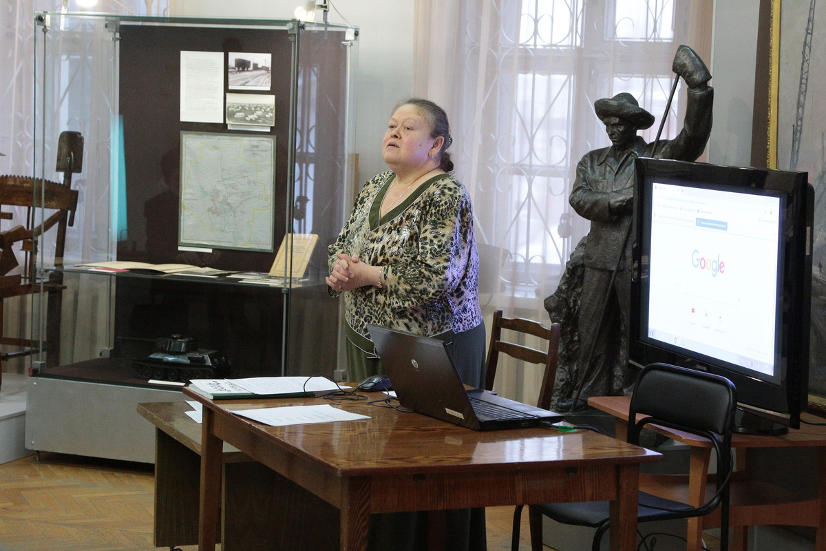 Т.В. Смирнова открывает заседание