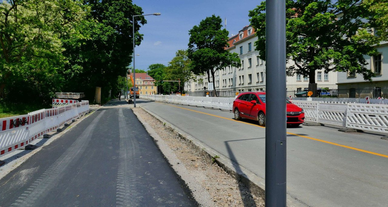Bild: https://i.postimg.cc/1t0sNbND/P1280131.jpg