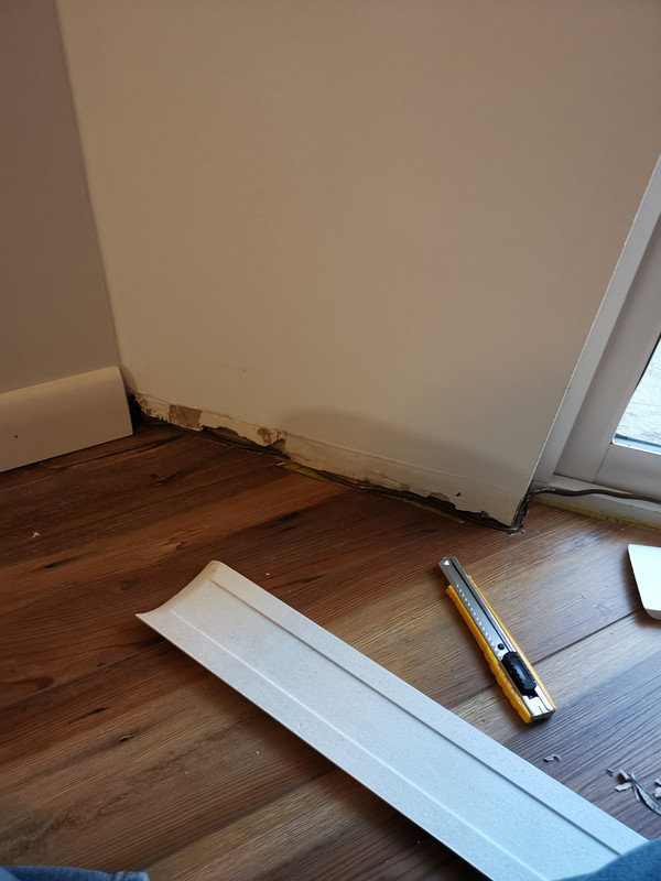 A good idear? Hiding electrical wire behind baseboards r/HomeImprovement