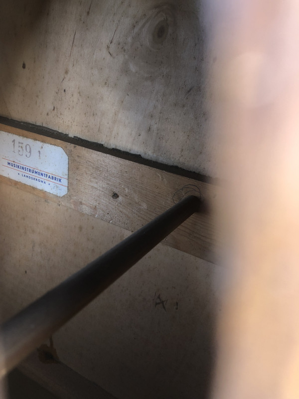 BF0D2083-F62B-47C1-8A51-96803CF5823A