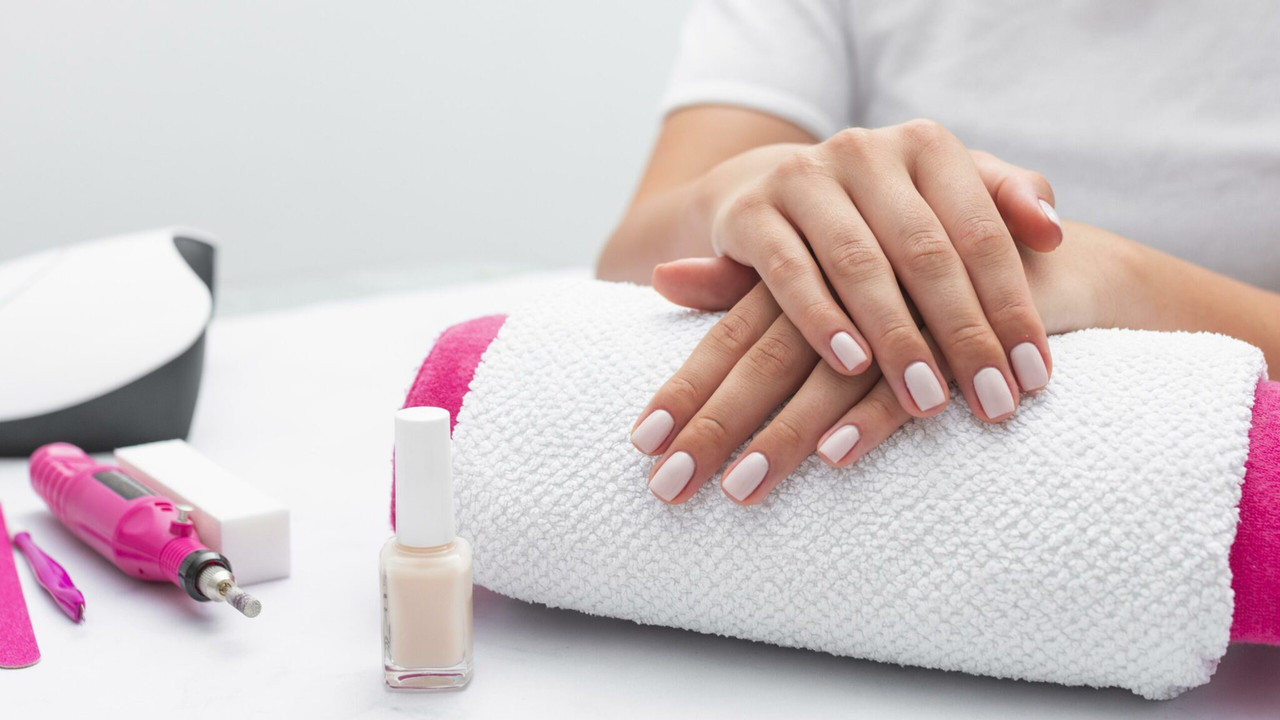 Manicuría en BELDAD Studio