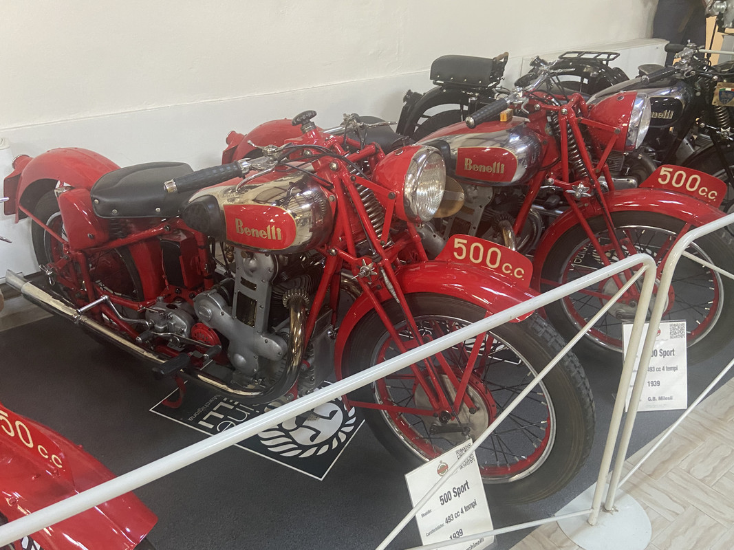 8892D6B2-49BB-4E4C-8CCB-98DCA474FB67