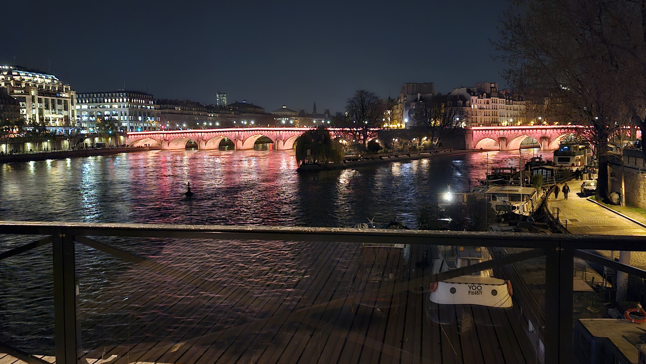 Pont Neuf,白天遊船就是往右邊走