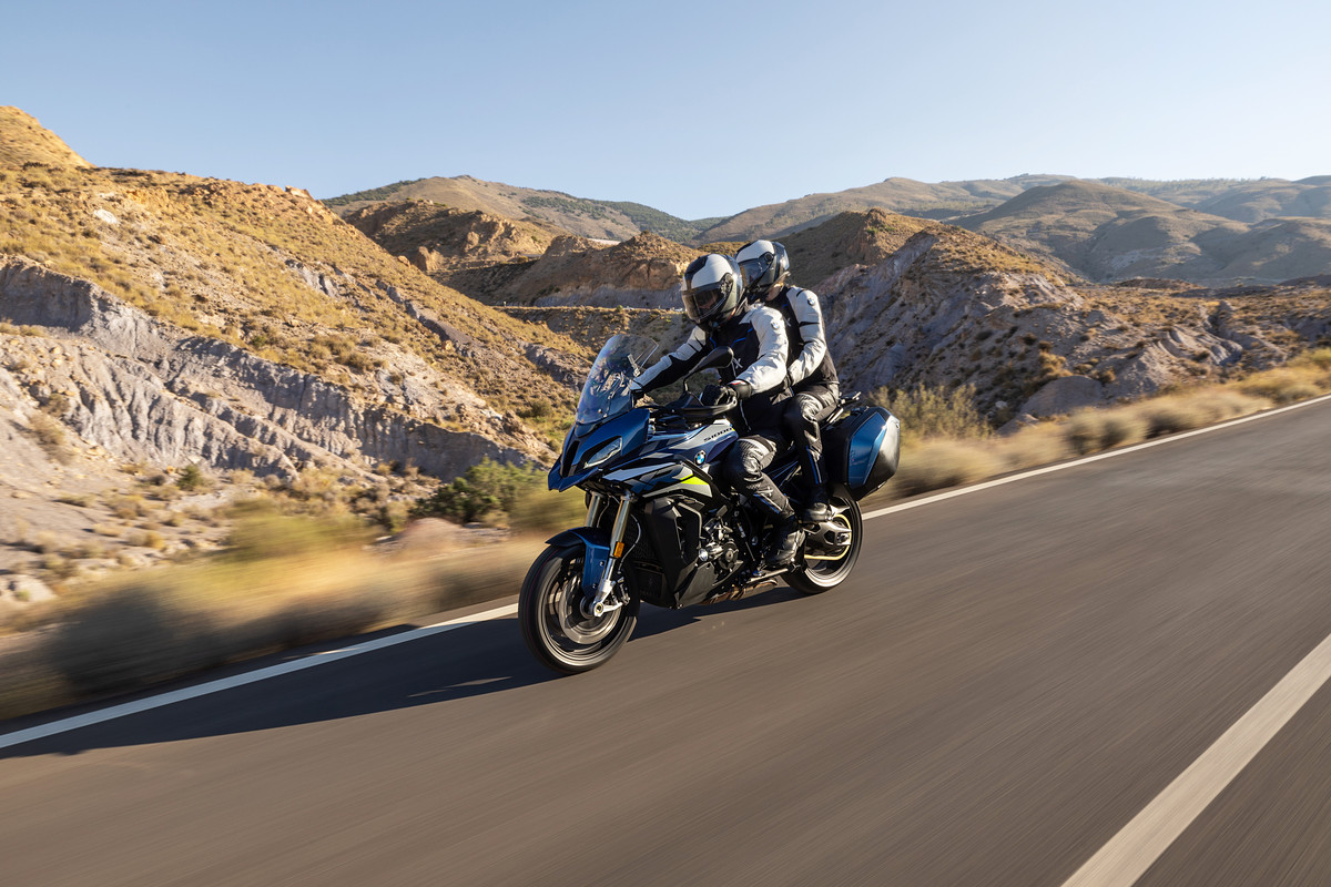 P90527488_highRes_the-new-bmw-s-1000-x