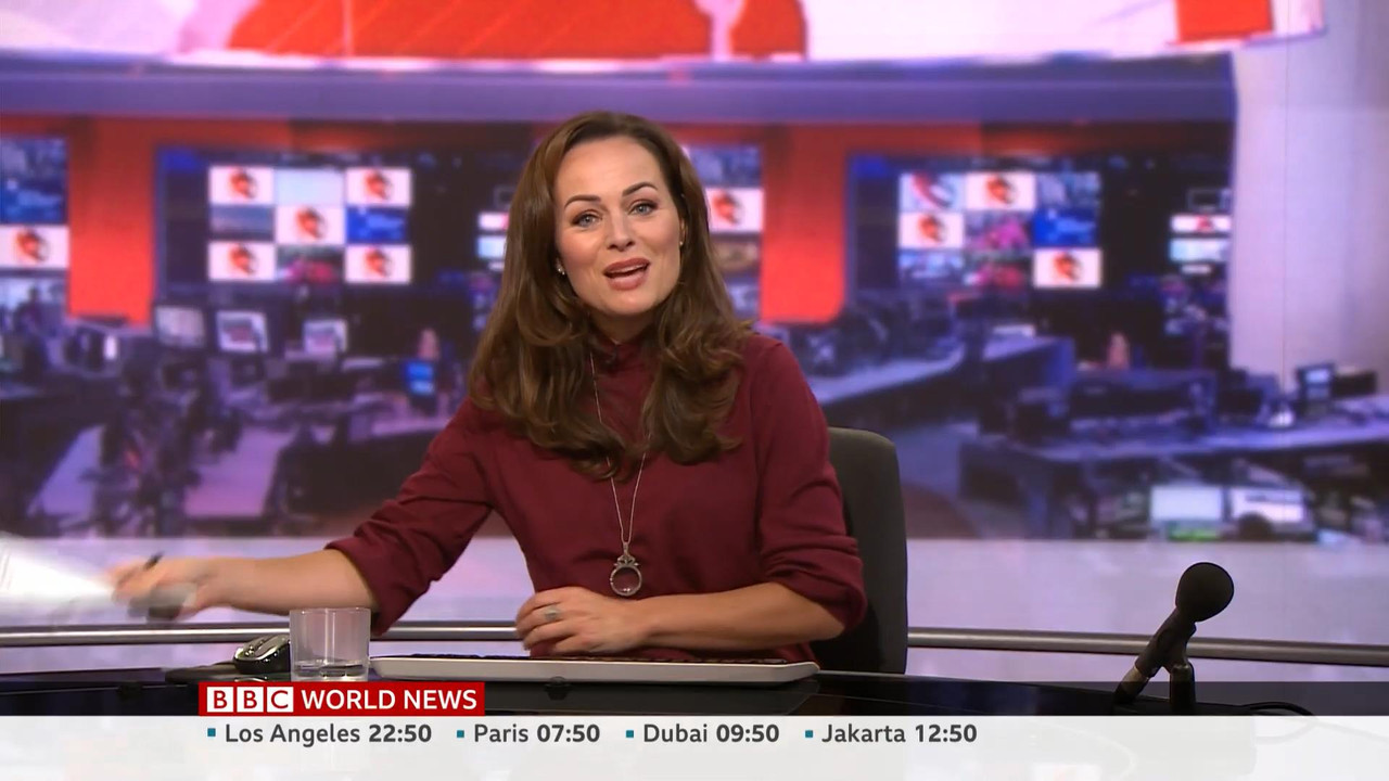 10.29 - 06.00.00 - BBC World News. News. Reporting on the day's inter....ts_snapshot_00.52.25_[2021.