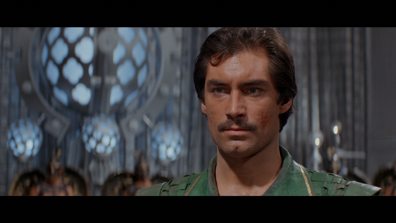 Flash Gordon.mkv_snapshot_01.18.23_[2020.08.19_21.46.49]