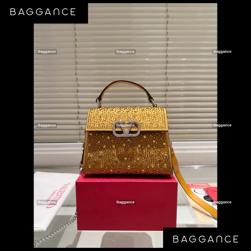 Valentino Garavani Locò Small Chain Shoulder Bag Full Box 21cm - EVVAFW-002