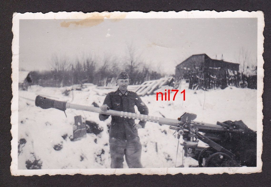 Foto - Soldat - Luftwaffe mit Flak - Abschußringe - Wintereinsatz