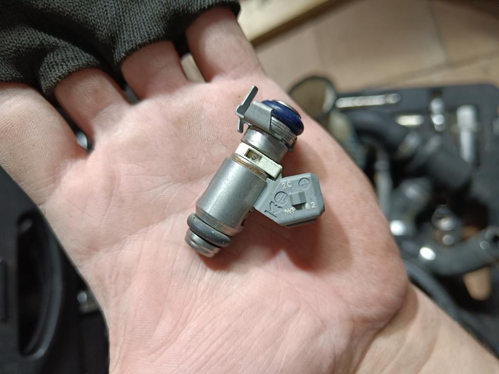 Форсунка топливная