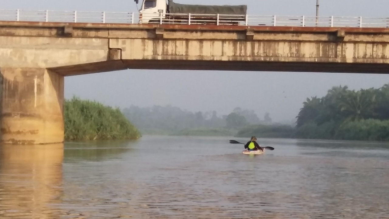 Kayak Solo Lawan Arus Sungai Perak 350.92 KM