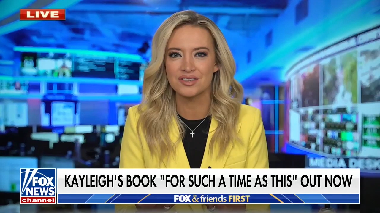 12.09 - 09.00.00 - Fox and Friends First. A precursor to Fox News's m..._001.ts_snapshot_16.32.991