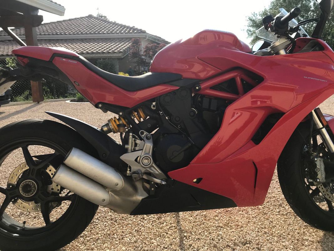 15B5BC3A-B585-4F04-B4FE-FECA592ABC9F