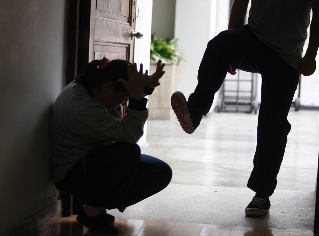 Sujeto mató a golpes a su novia, tras descargar su ira abandonó su cuerpo