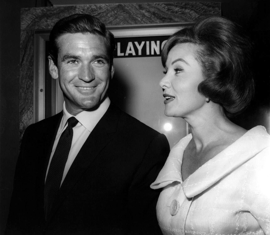 rhonda_fleming_b26