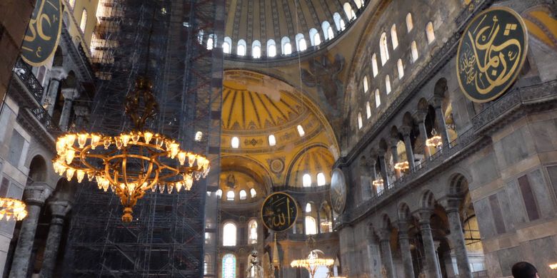 Bagian dalam Hagia Sophia