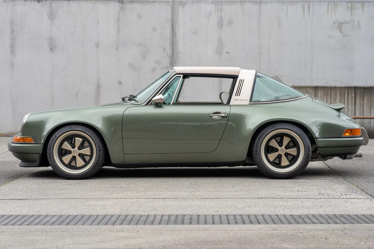 1991-Porsche-911-Carrera-2-Targa-by-Singer-5.jpg
