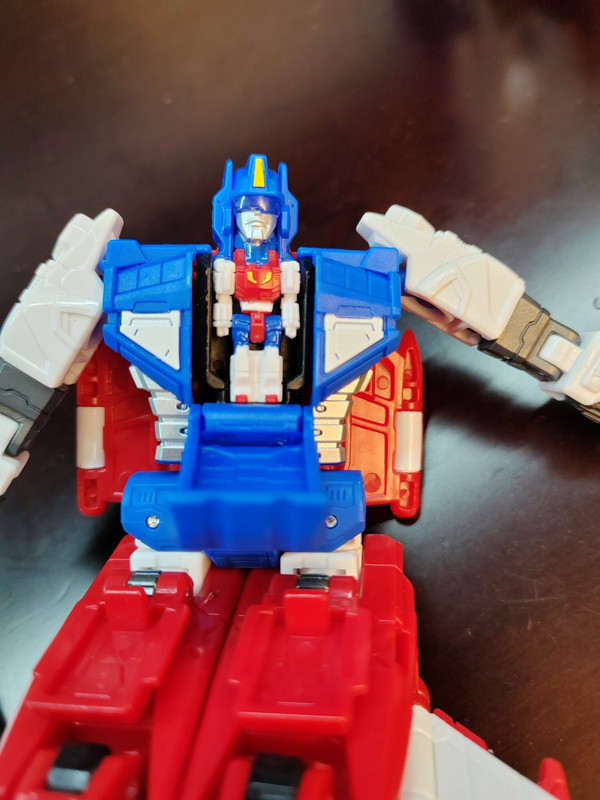 04-HasLab-Victory-Saber-In-Hand-Images