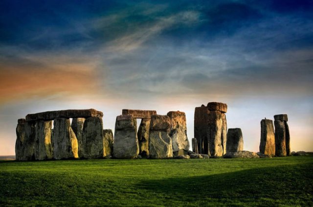 Famous-Landmarks-Distance-Looks-1