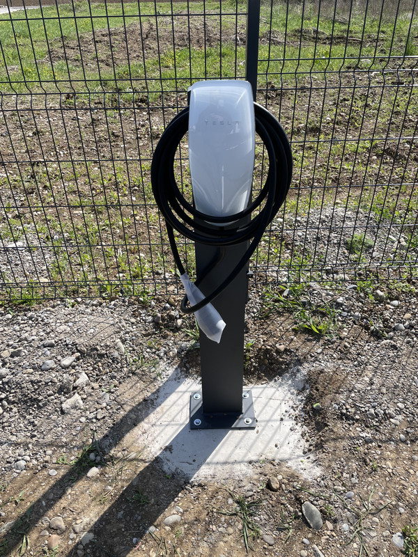 121DD3A9-4C06-469D-972E-7D7464096124