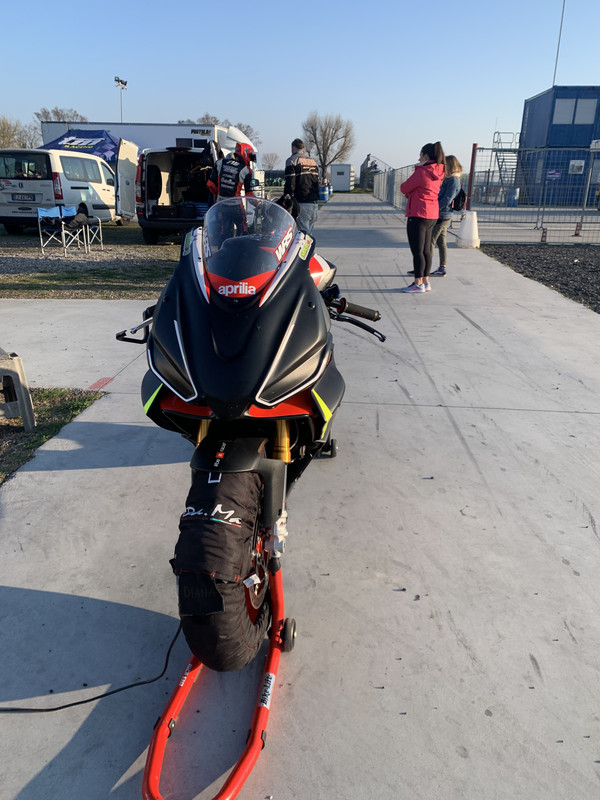 60C860EA-A857-44A6-8782-B7B64DDC1522