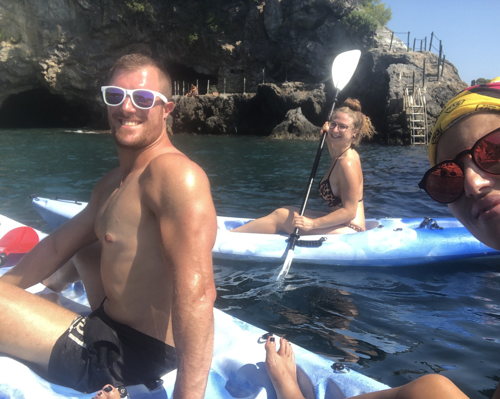 134497B2-2265-488E-BDE2-13C2F64475A0