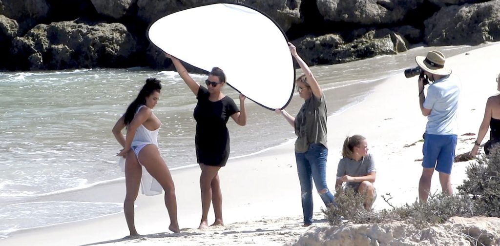 Holly-Young-Upskirt-STARS-com-68