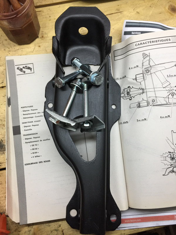 Restauration 4L (817)