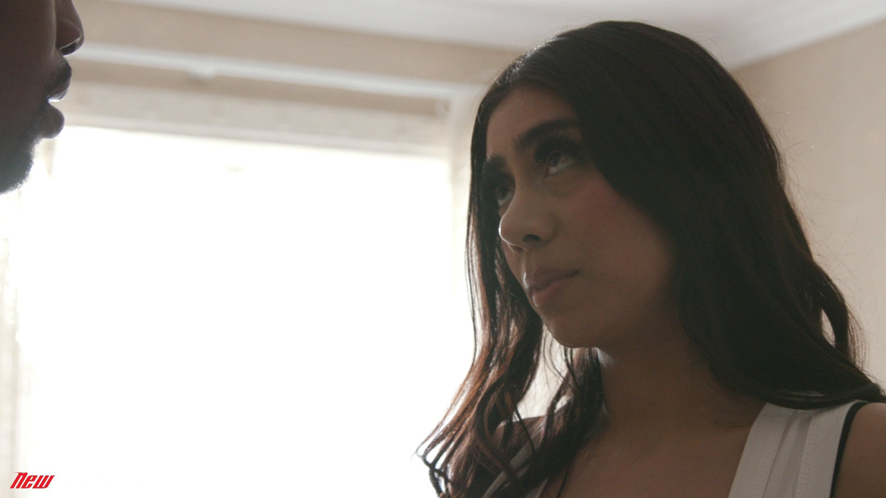 Violet Myers - Perfect Neighbor Comes Clean with Violet Myers - NEWSENSATIONS.mp4.0001